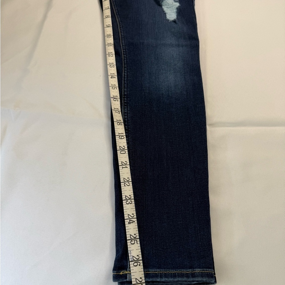 7 For All Mankind Blue Skinny Jeans with Classic Indigo Hue - Picture 4 of 9